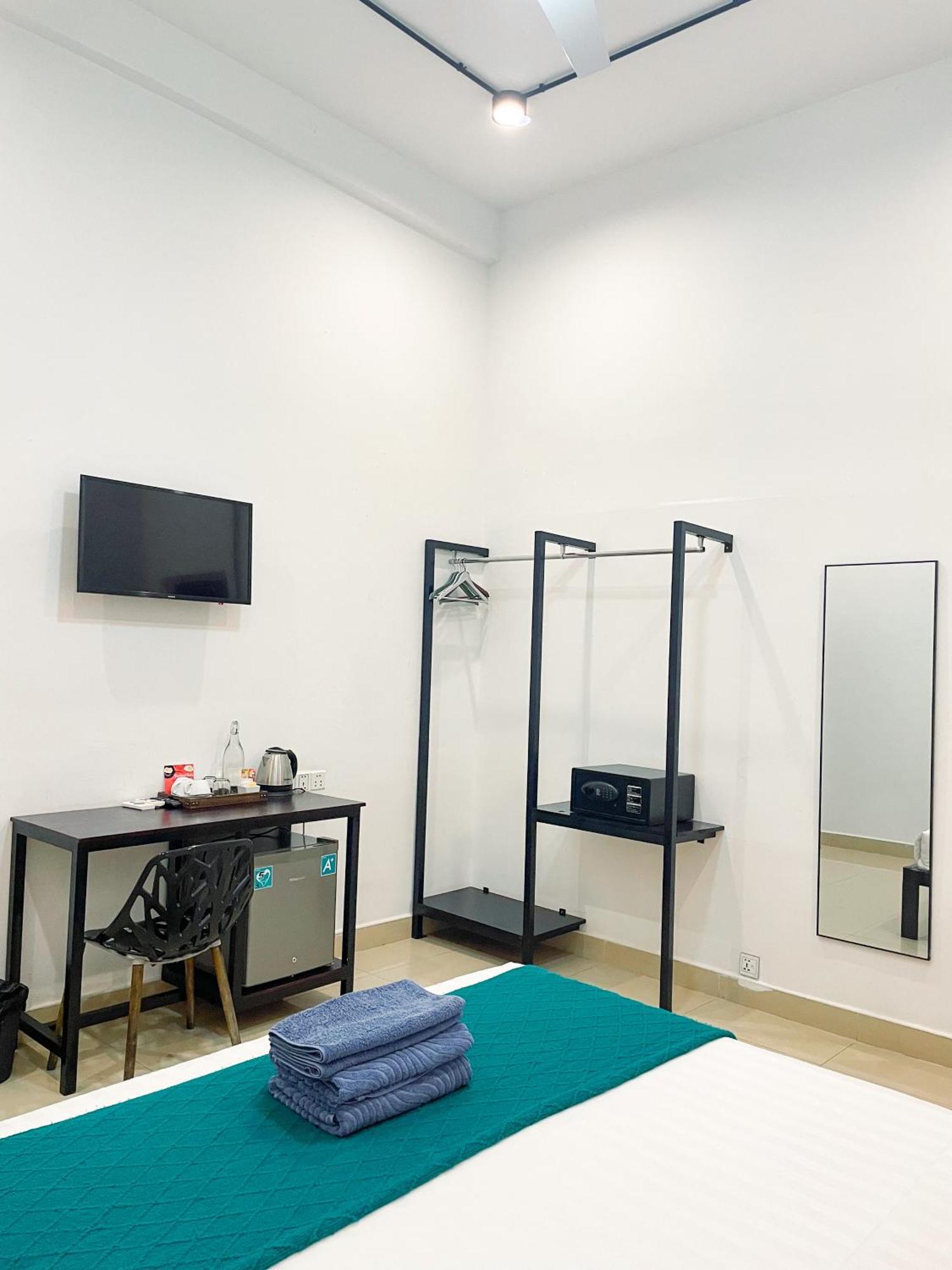 Birdcage Boutique Hotel Phnom Penh Ngoại thất bức ảnh