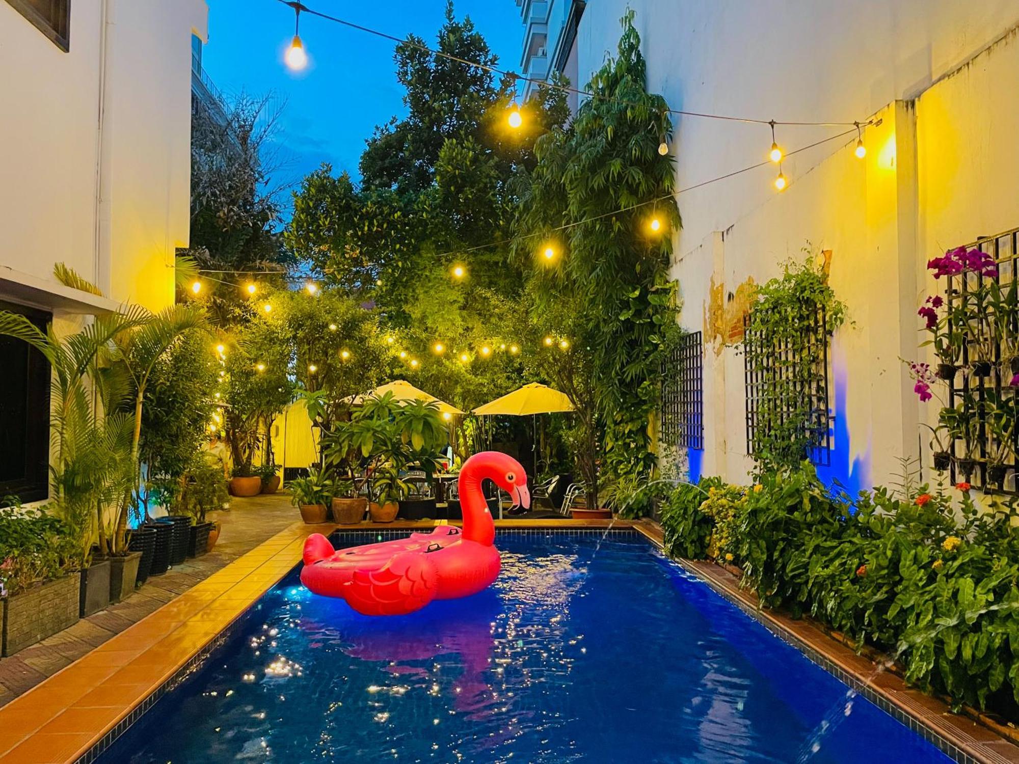Birdcage Boutique Hotel Phnom Penh Ngoại thất bức ảnh