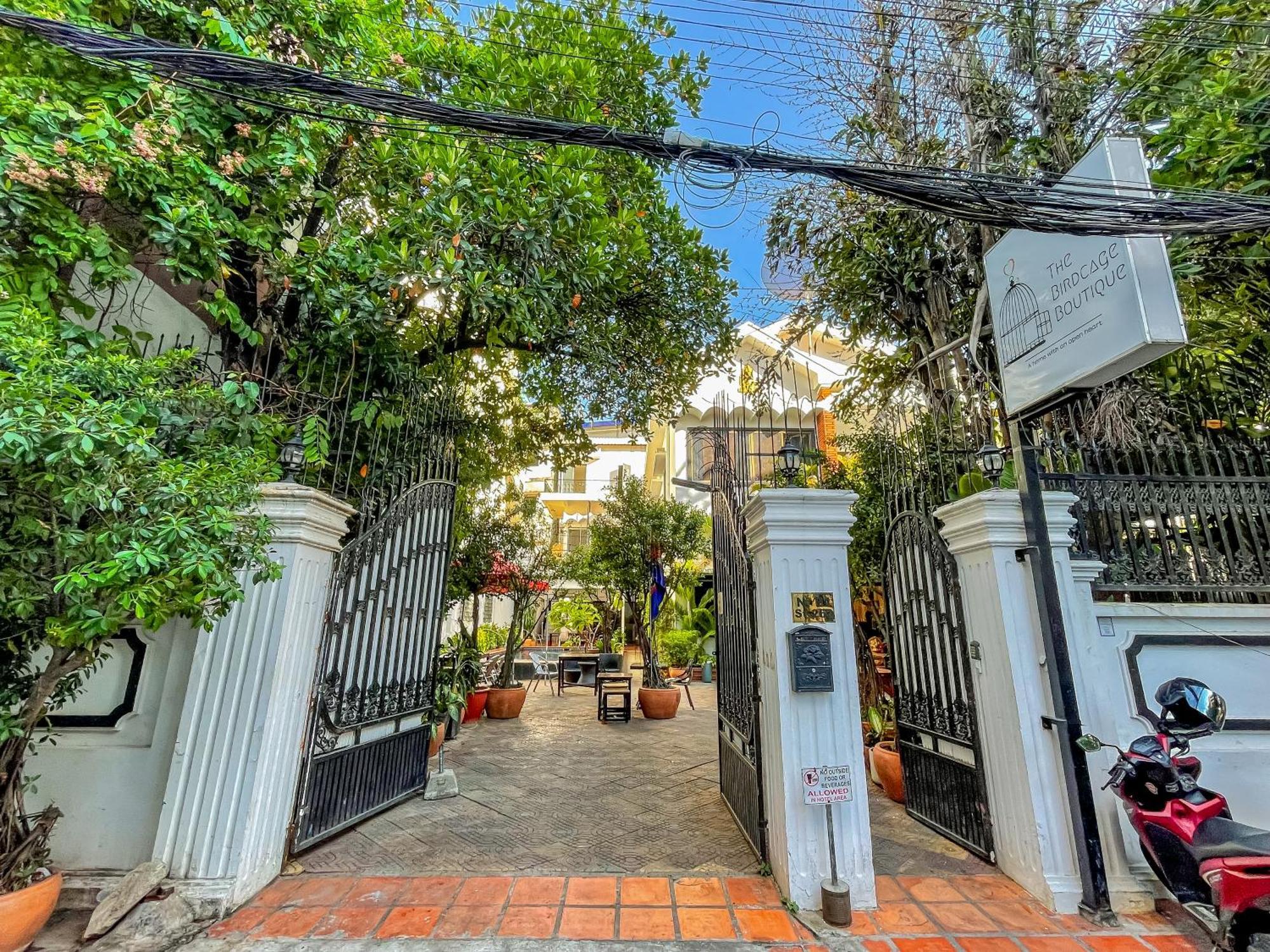 Birdcage Boutique Hotel Phnom Penh Ngoại thất bức ảnh